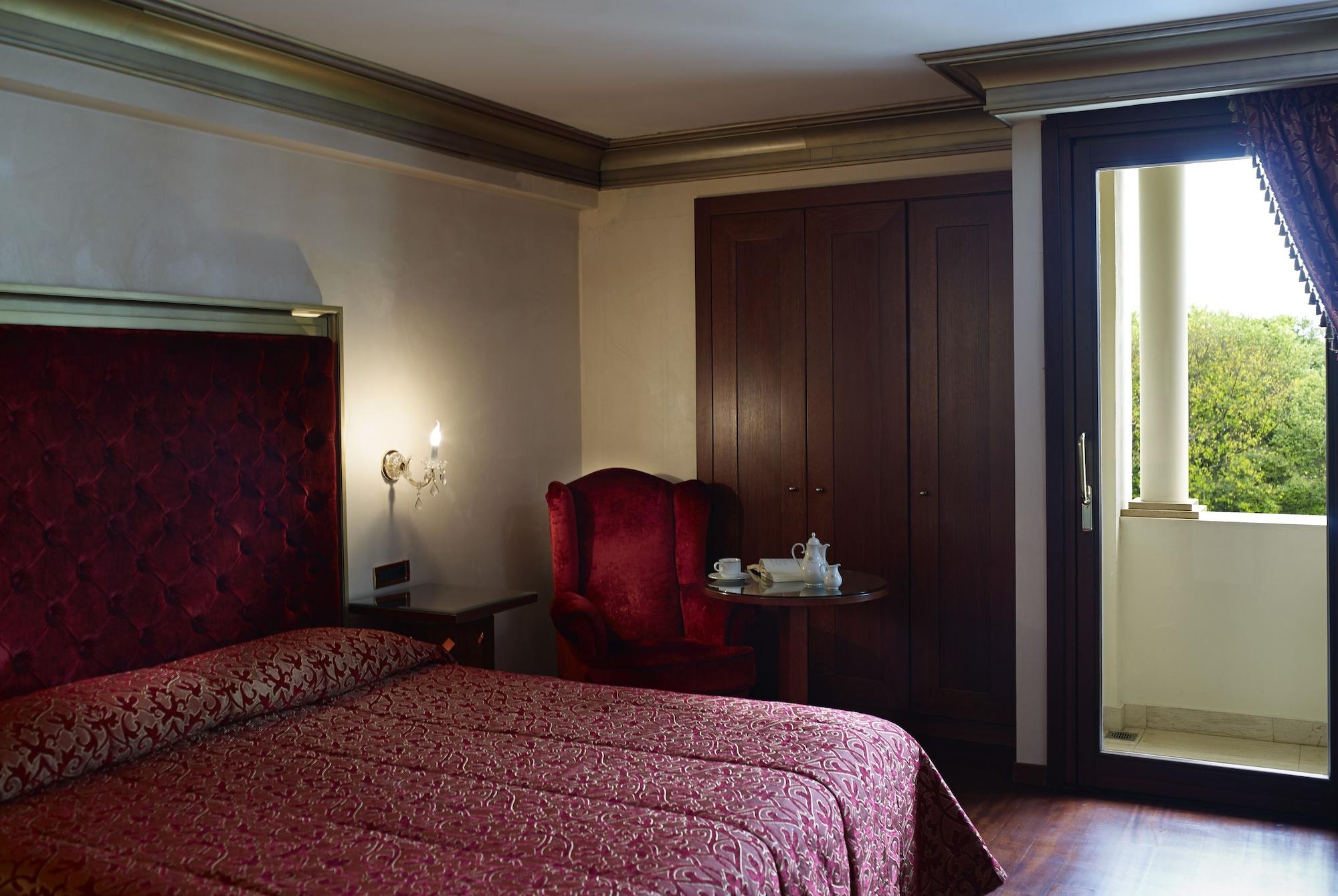 Grand Serai Congress And Spa Joánina Kültér fotó A room at the hotel