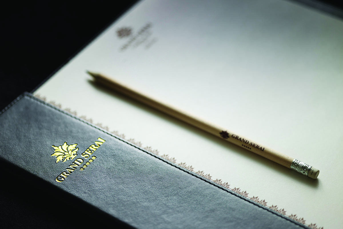 Grand Serai Congress And Spa Joánina Kültér fotó A pencil